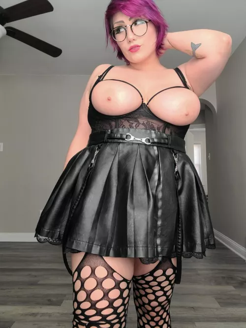 My tits are so easily accessible in this top 🥰🥵 by curvychel