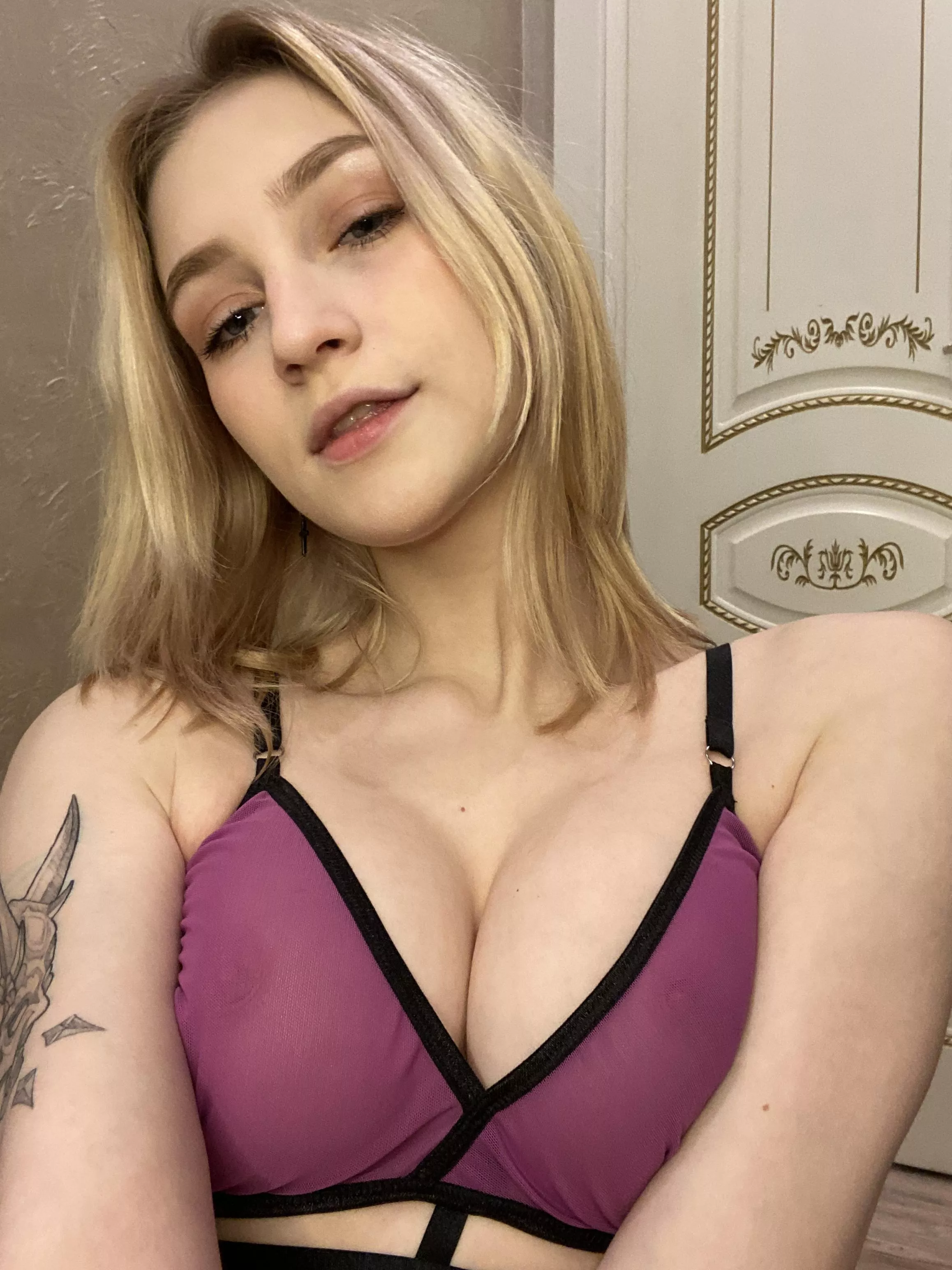 My tits make you hard? posted by Moonsimorfin