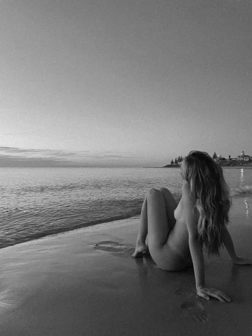 my titties get smaller when they’re cold by snakeeyesxo