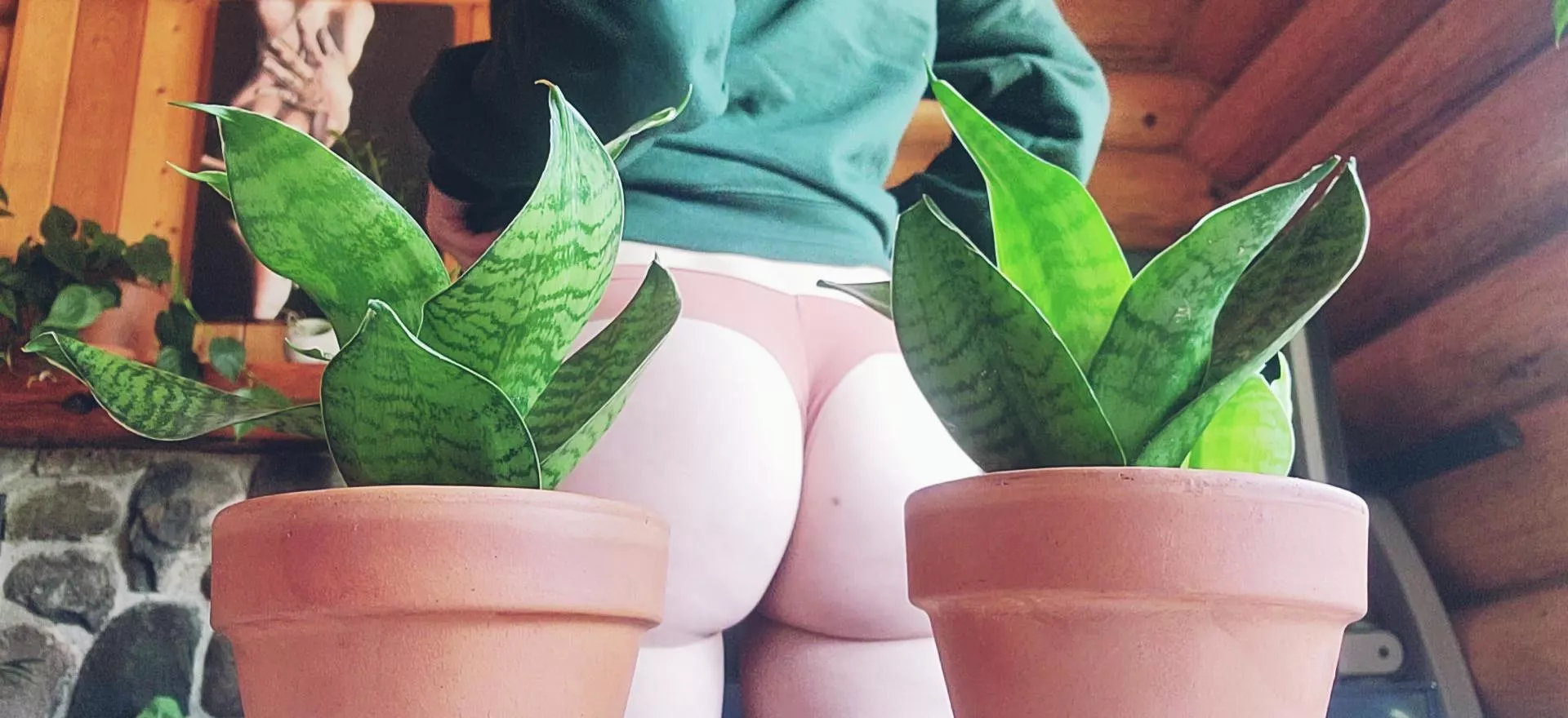 my two favorite things.. booty & plants! posted by WinterxRoots