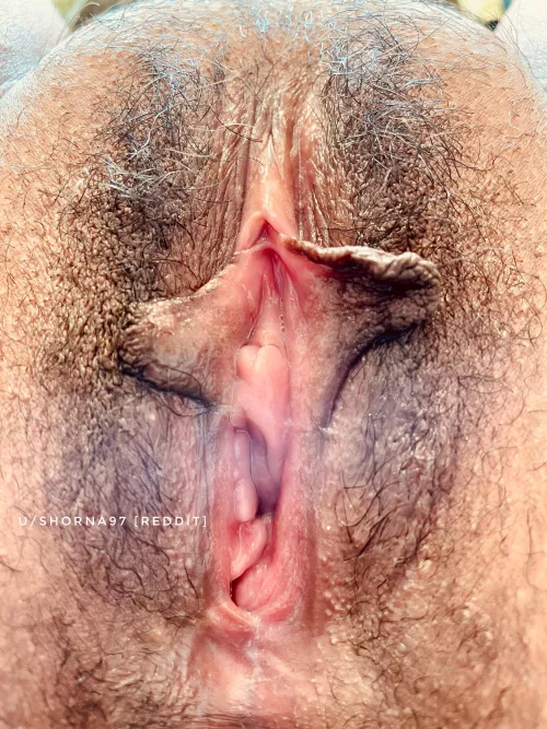 My very wet pussy, you can see the bubbles inside [Closeup] by shorna97