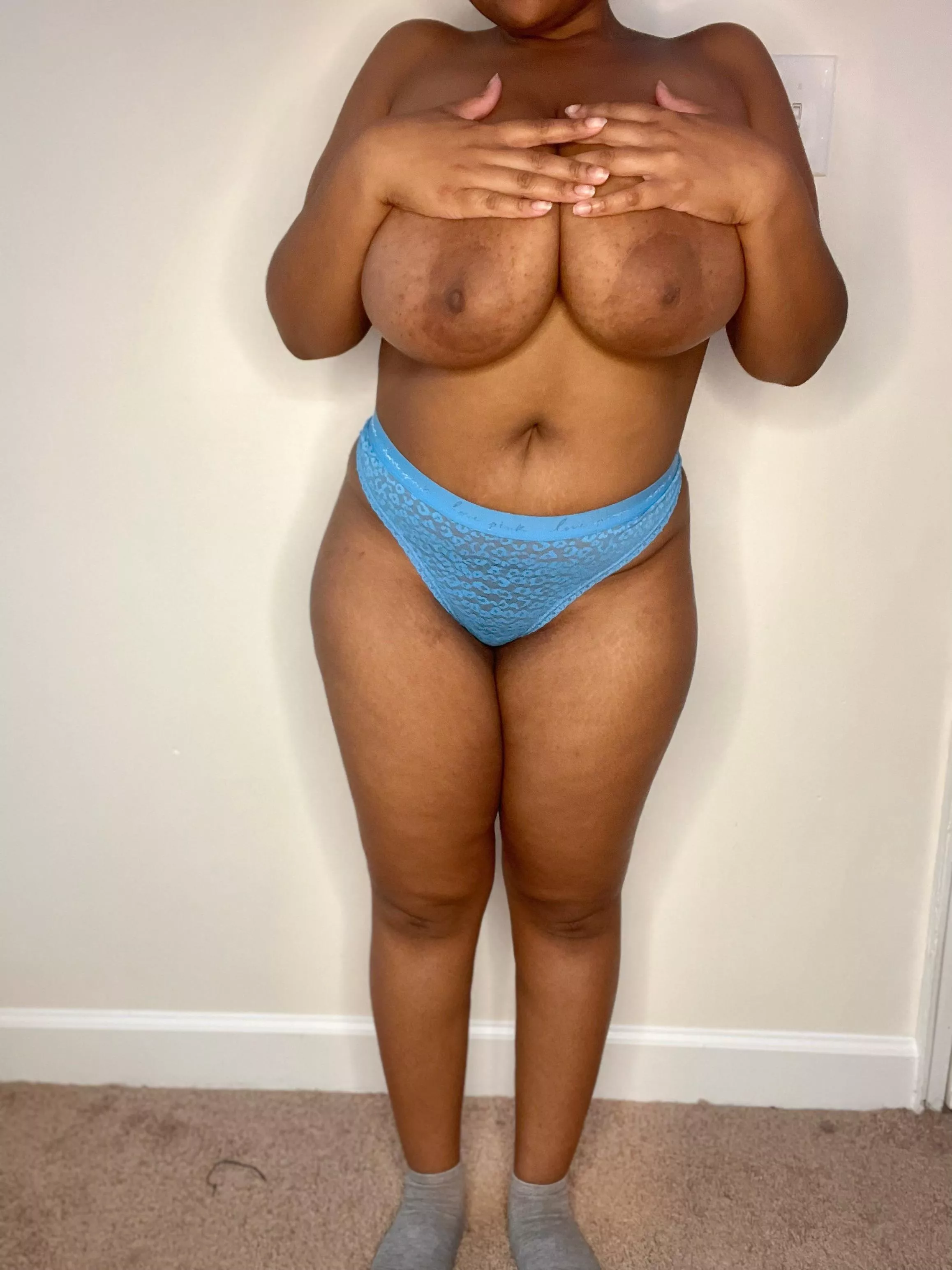 My wardrobe consists of thongs n socks, hope that’s okay posted by Shaycrazychic