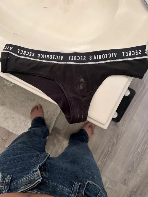 My wife’s VS panties. They smelled so good. by panties1136