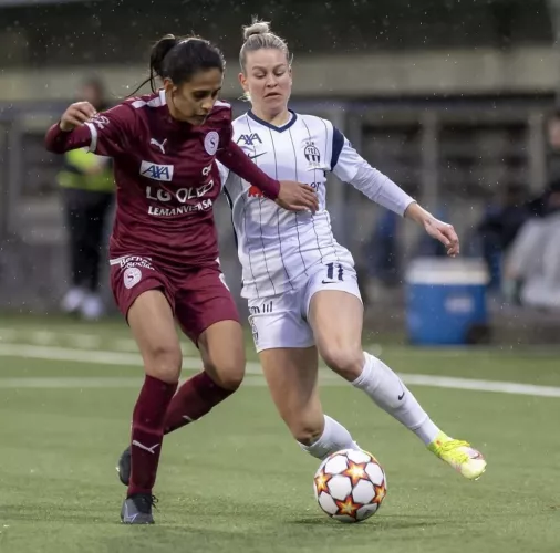 Nadine Riesen by Nowuknow100