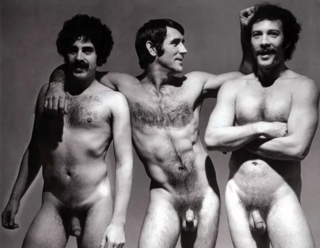 Naked trio by SevenNSFW