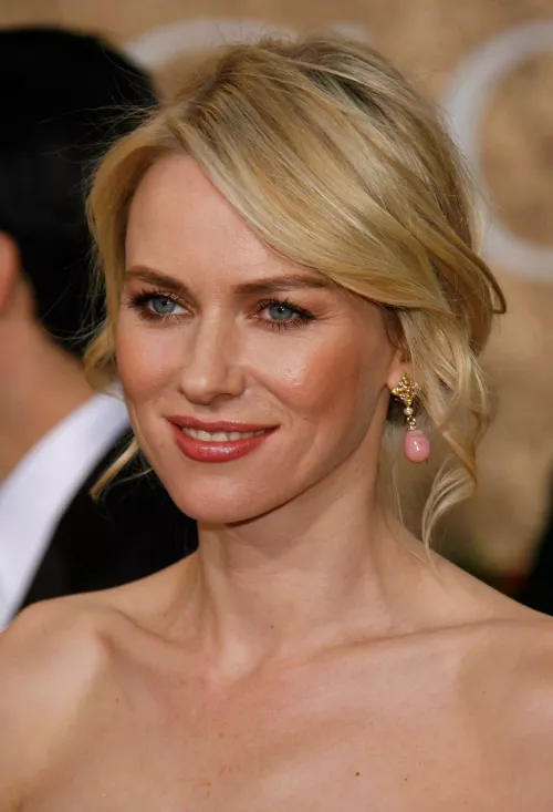 Naomi Watts by awakenedSky