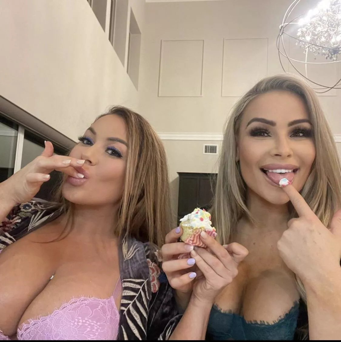 Nattie & Jenni Neidhart posted by eddie1b23