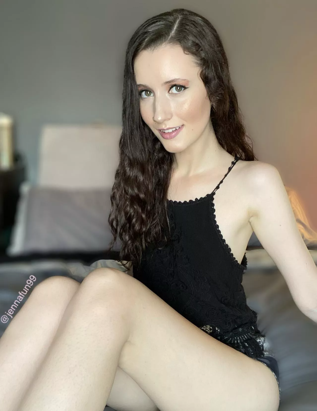 Natural brunette💗 posted by jennifeet99