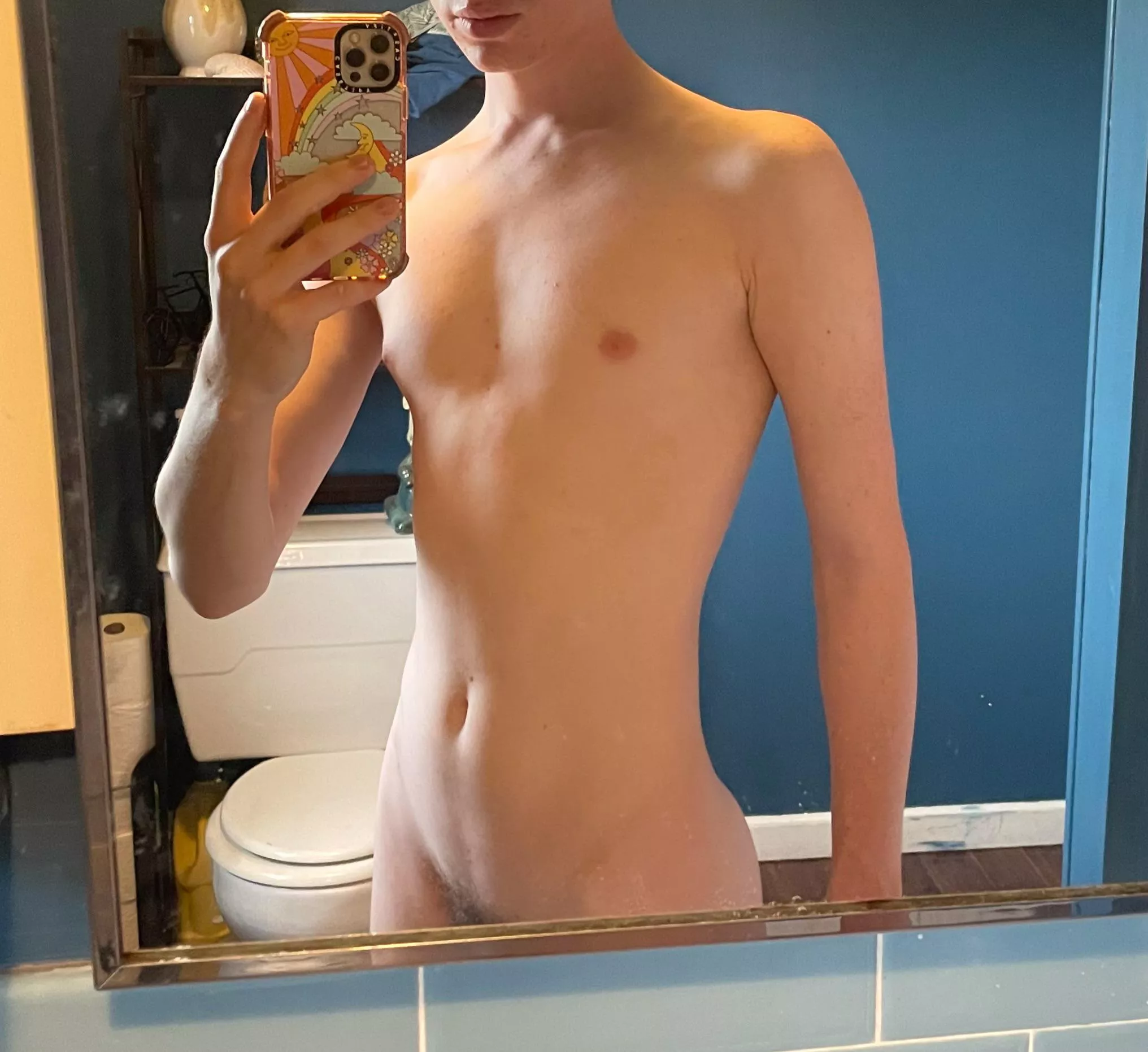 Natural light is magic when taking body pics ✨ posted by unicornrainbowstuff