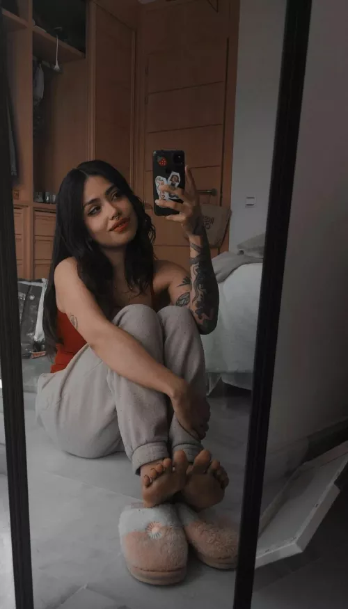 need a foot massage asap 🙏 by SugarFlowers4u