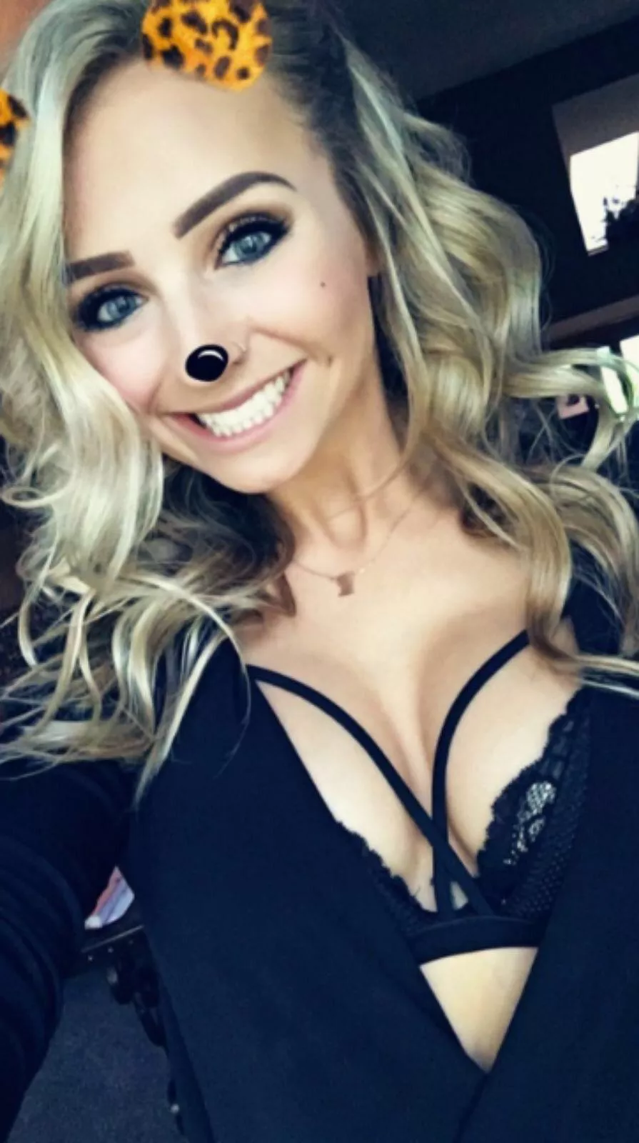 Need a hung bull to beat up mommy posted by MelissaNAlx8