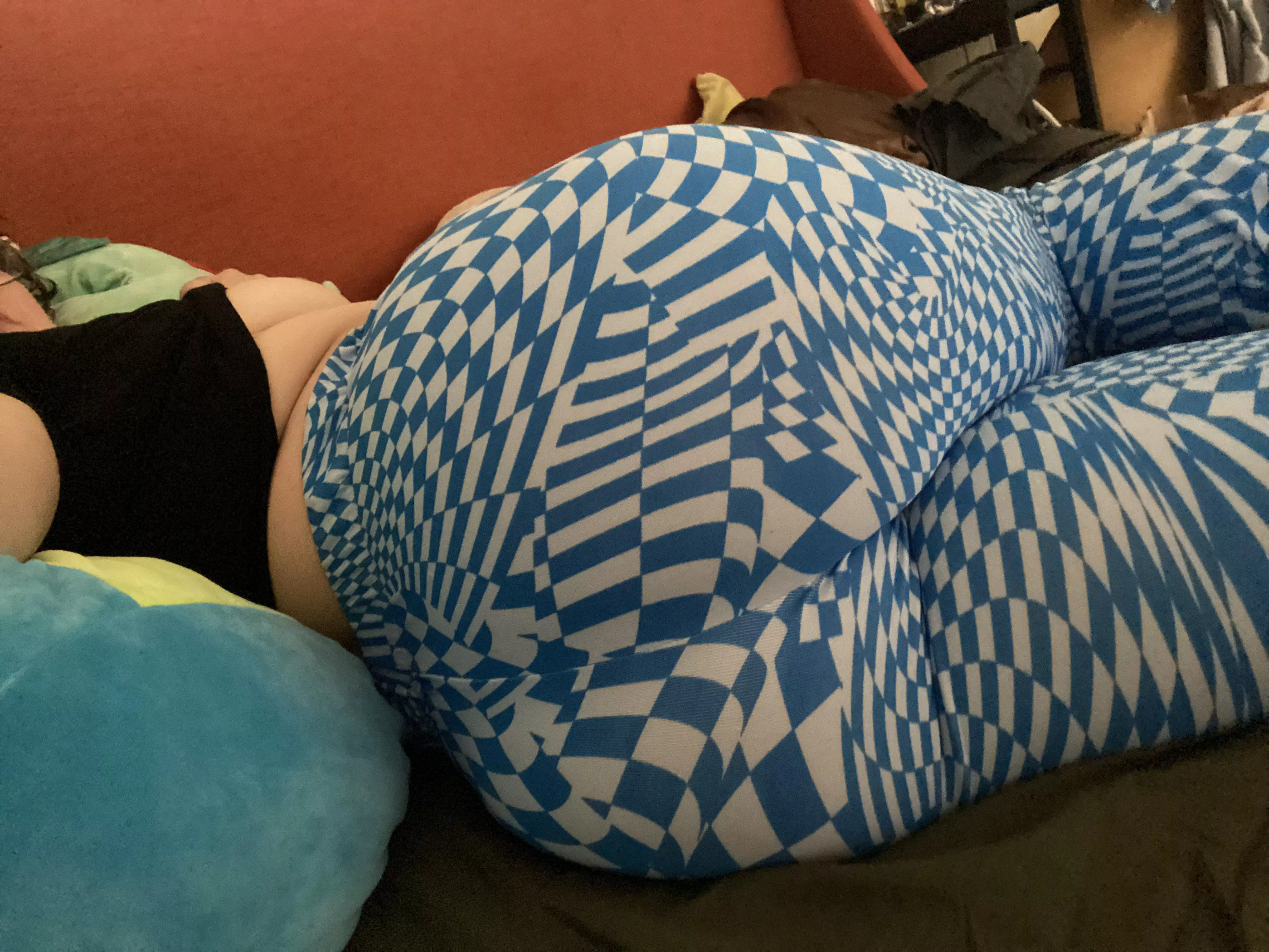 Need a naughty dad f28 posted by Emotional_Feedbackxo