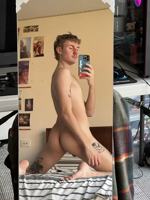 Need a new seat to play elden ring, will ur face do? by Lucasmarsto21