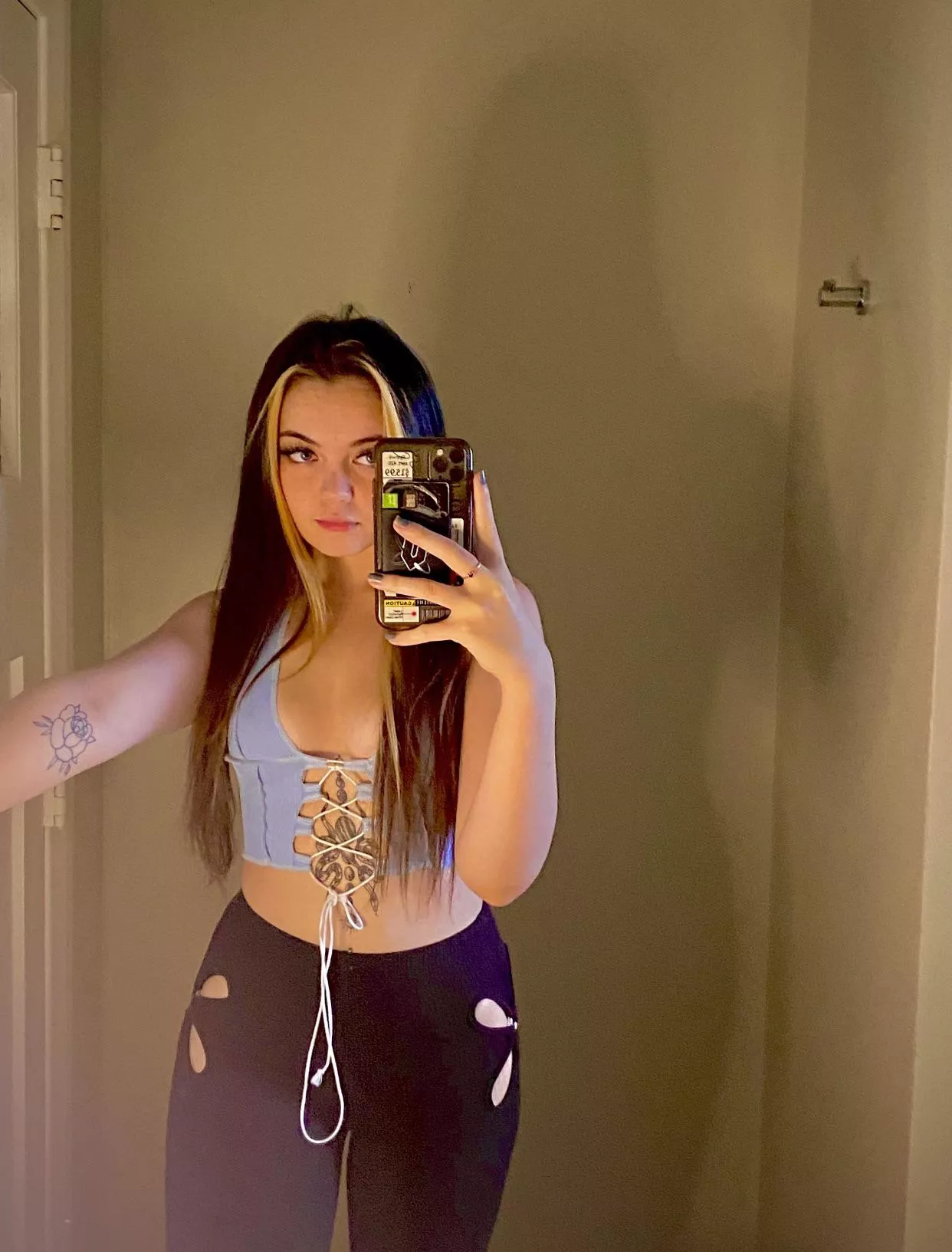 Need a pretty girl to get naughty with? I’ll be waiting 💋🥵 posted by Nikki_222