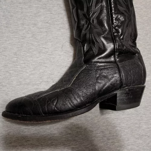 Need help id'ing this leather on black label tony lama boots by gablekevin