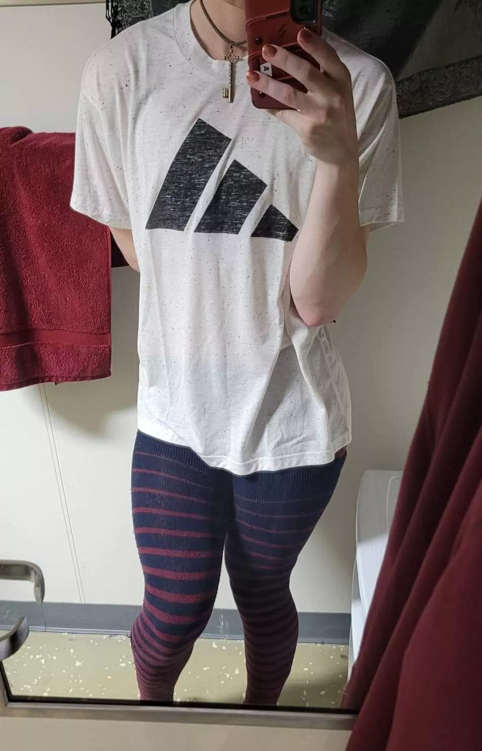 Need me a thicc femboy gym buddy to push plates on squats ^_^ posted by --Destro--