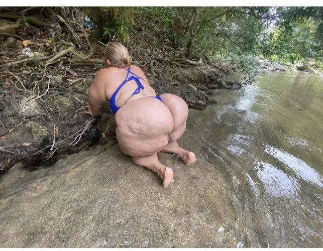 Need my booty serviced by Enchanted_Tomorrow_