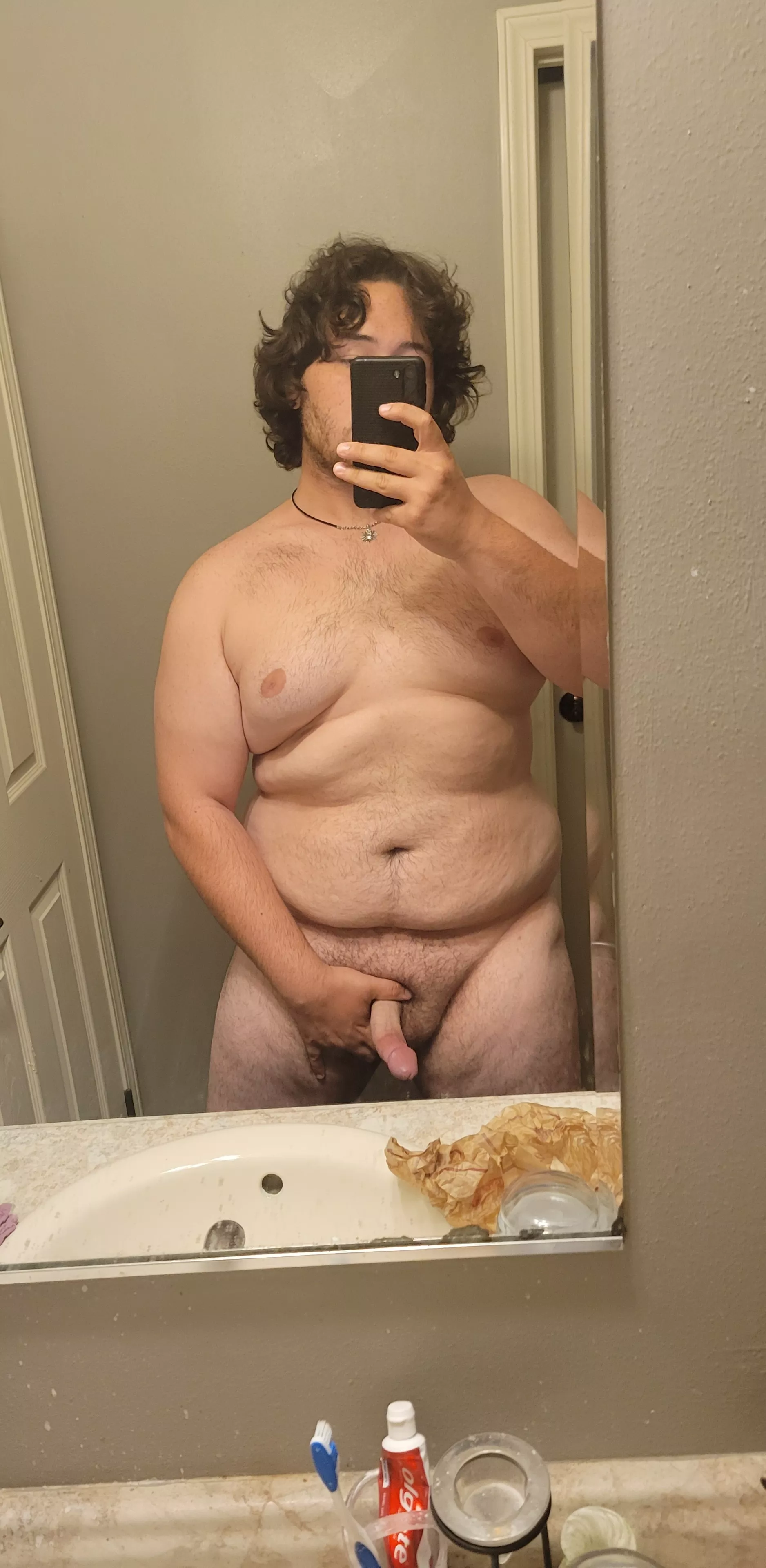 Need someone to hmu😮‍💨 posted by CLV_58