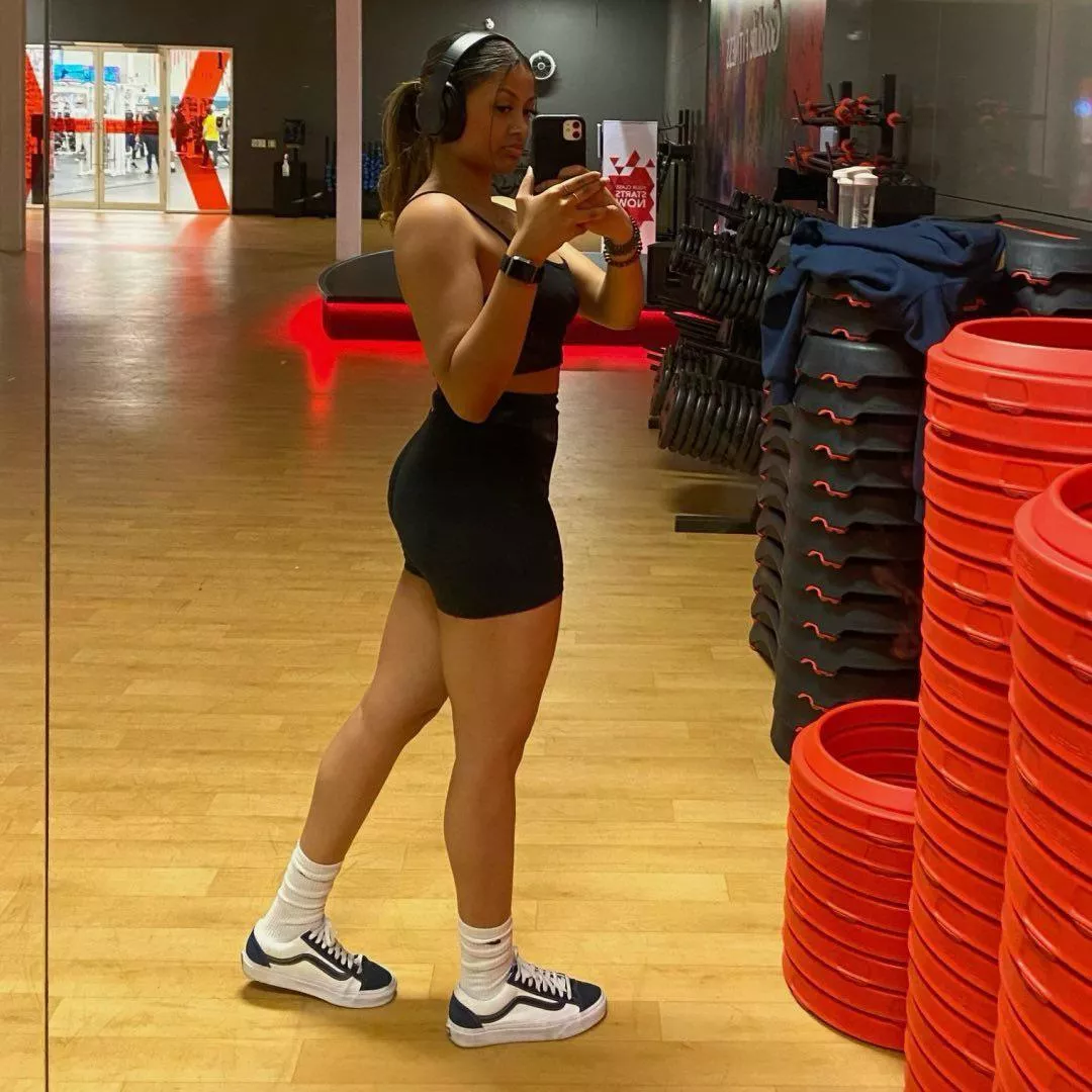 Need someone to jerk and moan to this brown slut Sabika for me on kik posted by SnooSprouts228