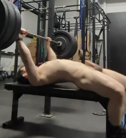 Need someone to sit on [M]y hips while I bench to keep them down by PM_Me_ButtnBack_Pics