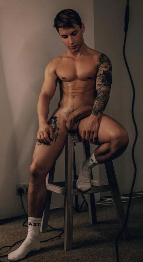 Need someone to suck on my thick cock by Pleasant_Butterfly_8