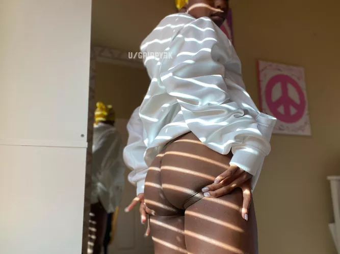 Need someone to take me to pound town by grippy3k