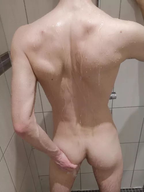 Need to work on my 🍑 by Nestesaippua