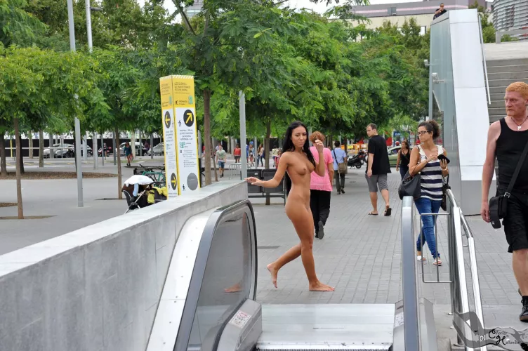 Need urgently to get that metro by crosspostLove