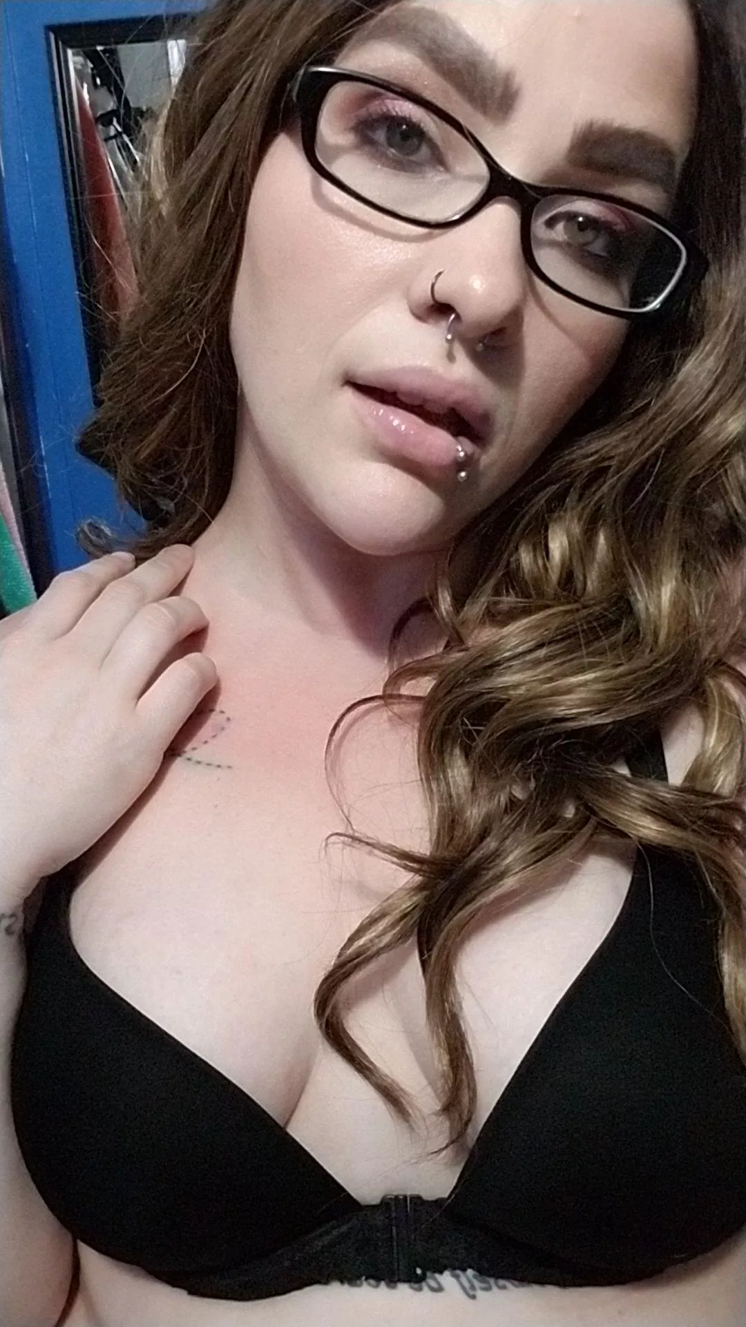 need your lips on my neck now. please and thanks 💙 posted by samlikewhoasays