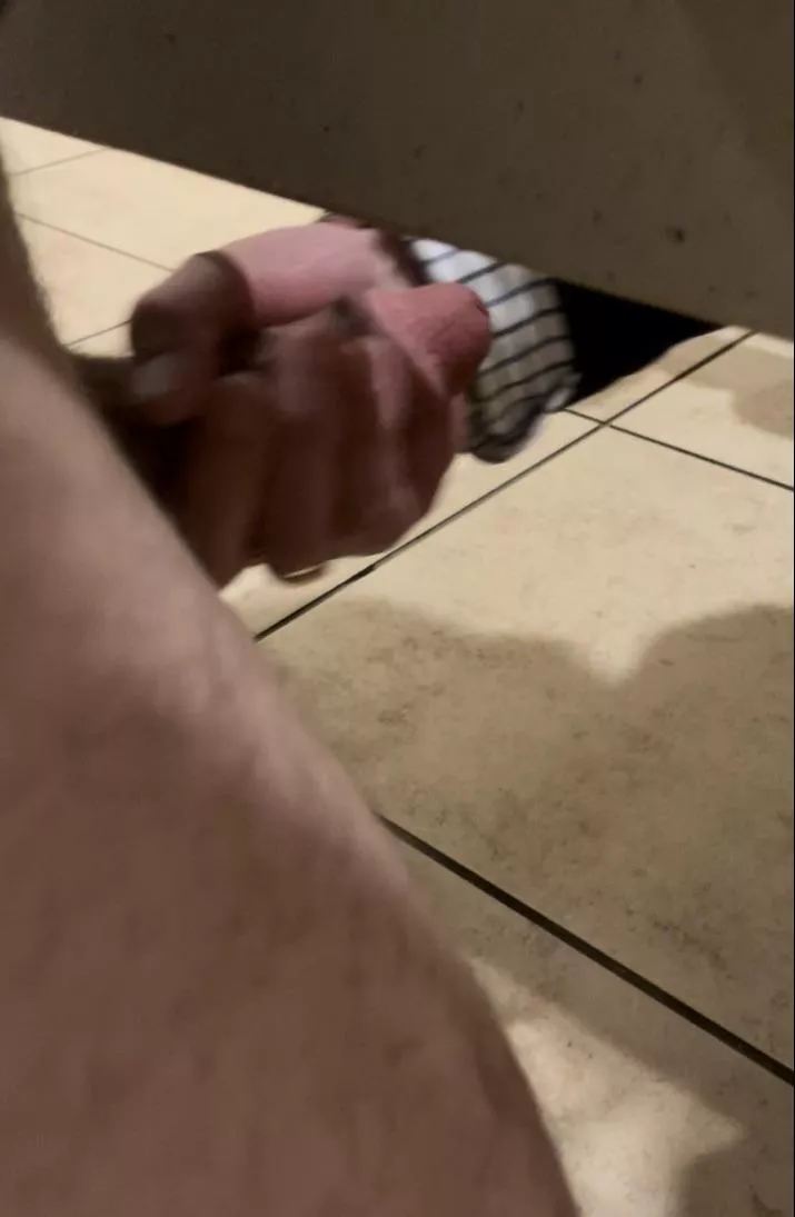 Needed to rub one out. Got a helping hand posted by SmartTomato2804