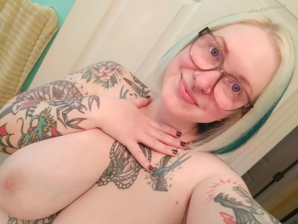Nerdy chicks with ghost nipples and glasses are ✨🤌 posted by the_stephanie_pea