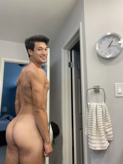 Never skipped leg day by Longjumping-Pair-816