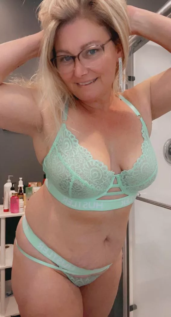New bra and panties do you like? posted by Psychological_Tap420