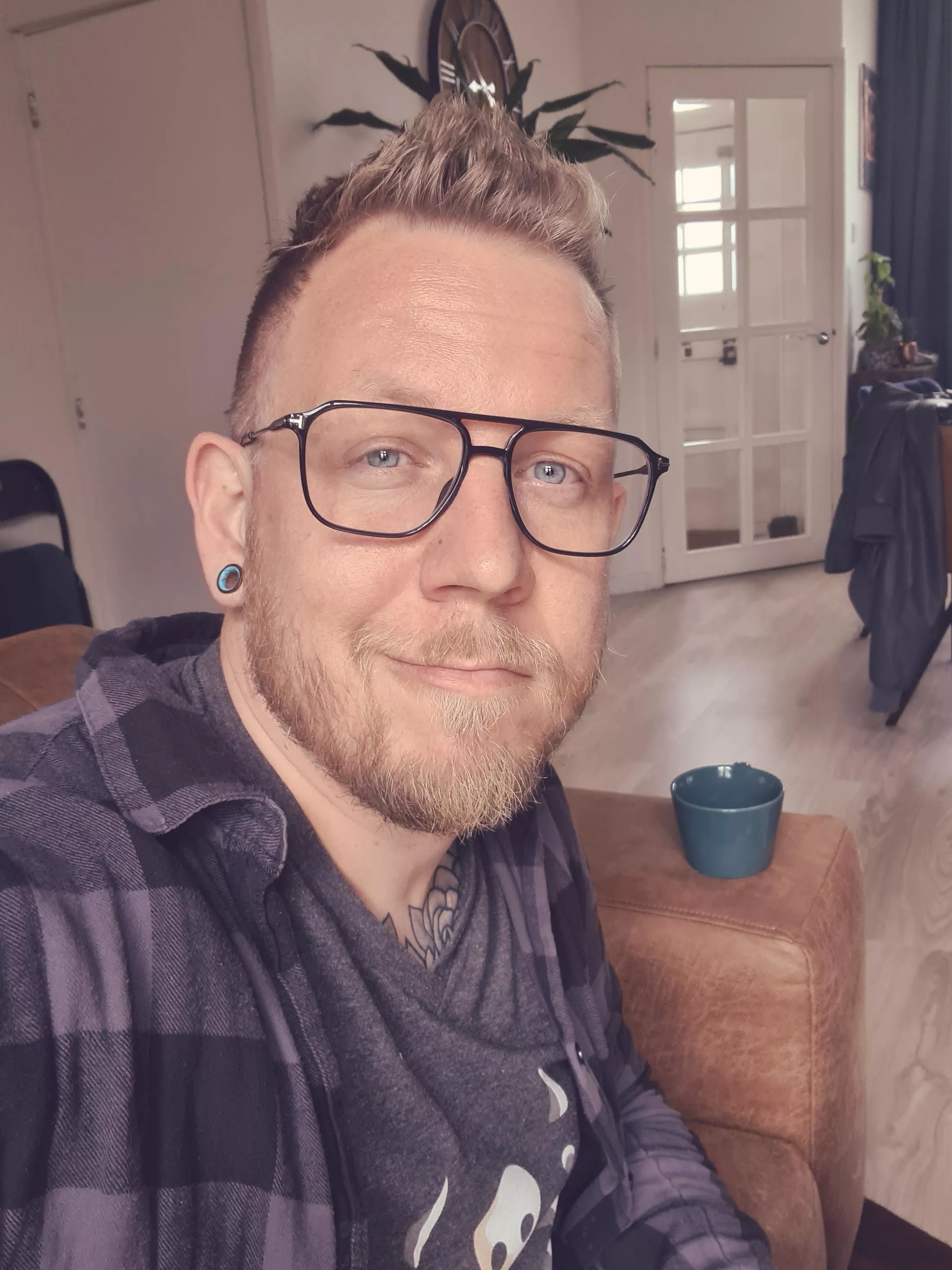 New glasses, who dis geek? posted by Socks2877