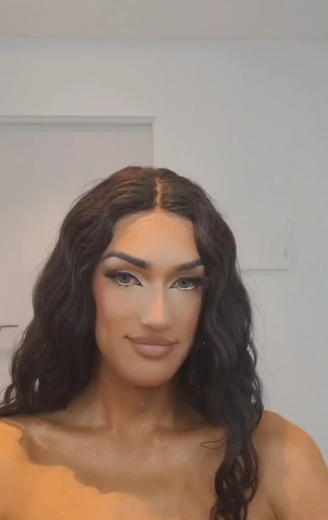 new hair who dis ? 😋 posted by kyotosummers