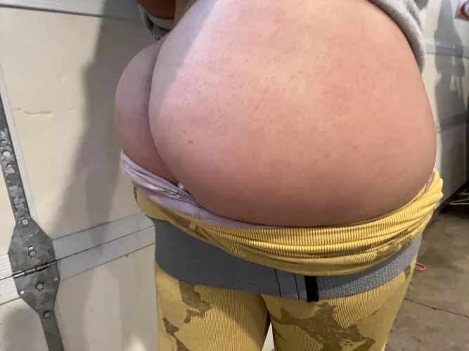 New here! Can I get some love for my phat ass?! by Bbygirllucyho