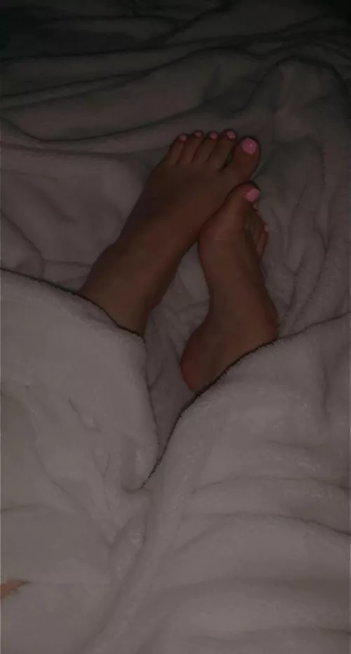New here F21 what would you do with these feet?? 😉😚 by Humble_Buddy_6416