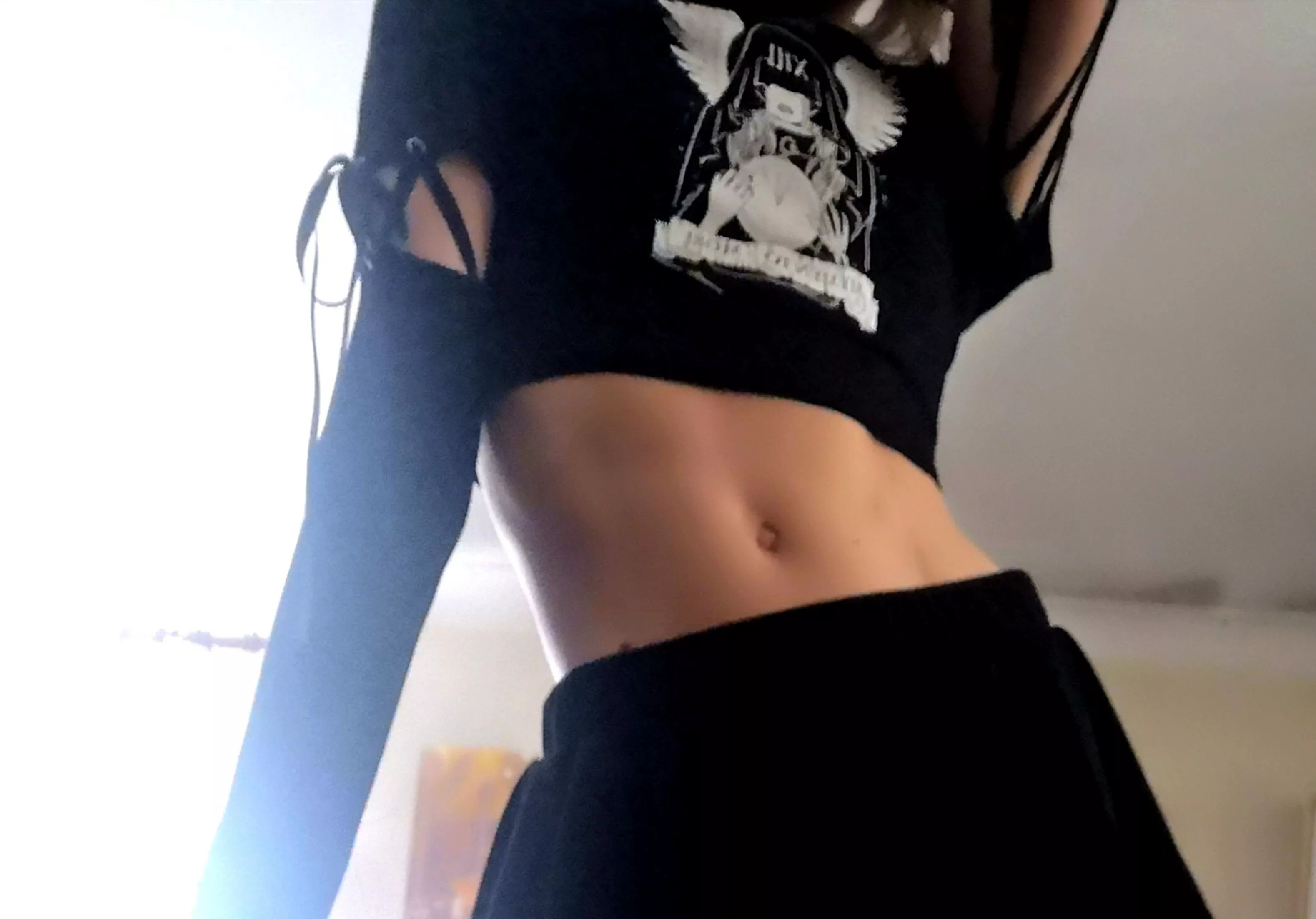 New here, hope I'm not too late for tummy tuesday :3 posted by DisasterEnbie