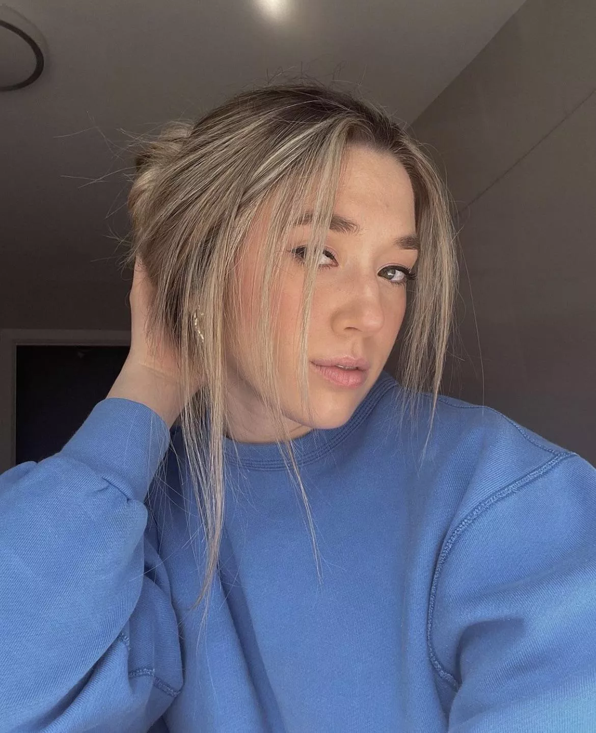 new here… so hello 👋 posted by princessnikkicox