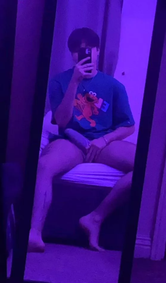 new here posted by andreeash_89