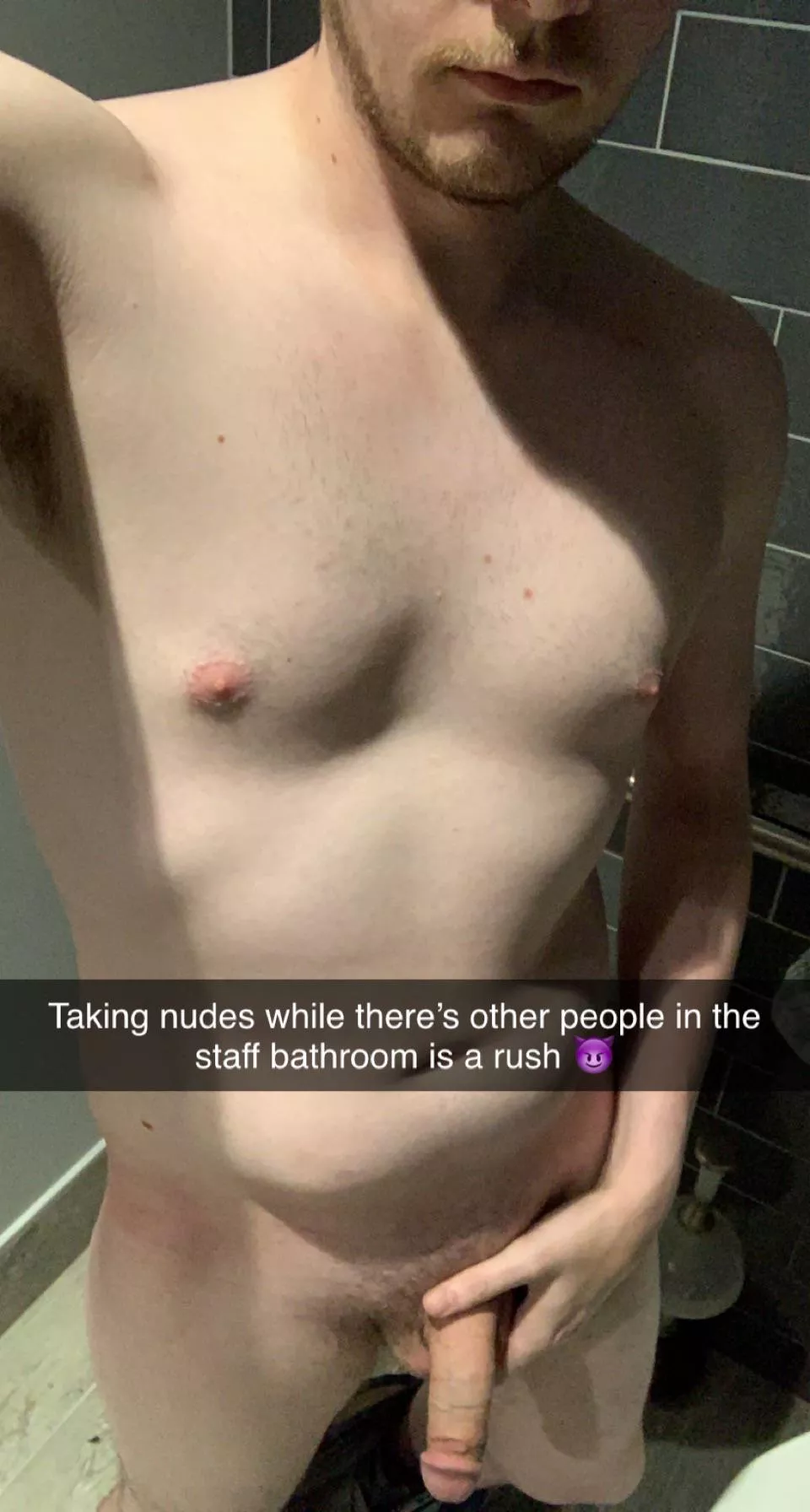 New job new spot for nudes 😈 posted by Alasterxxx