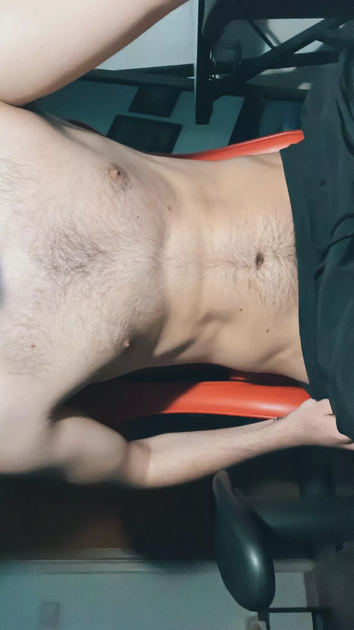 New model, tall, pretty handsome and always horny posted by Collegeguy981