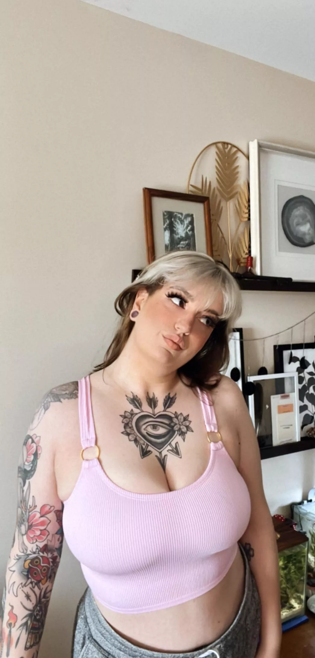 New pink piece 🌸😘 posted by KBUJ13