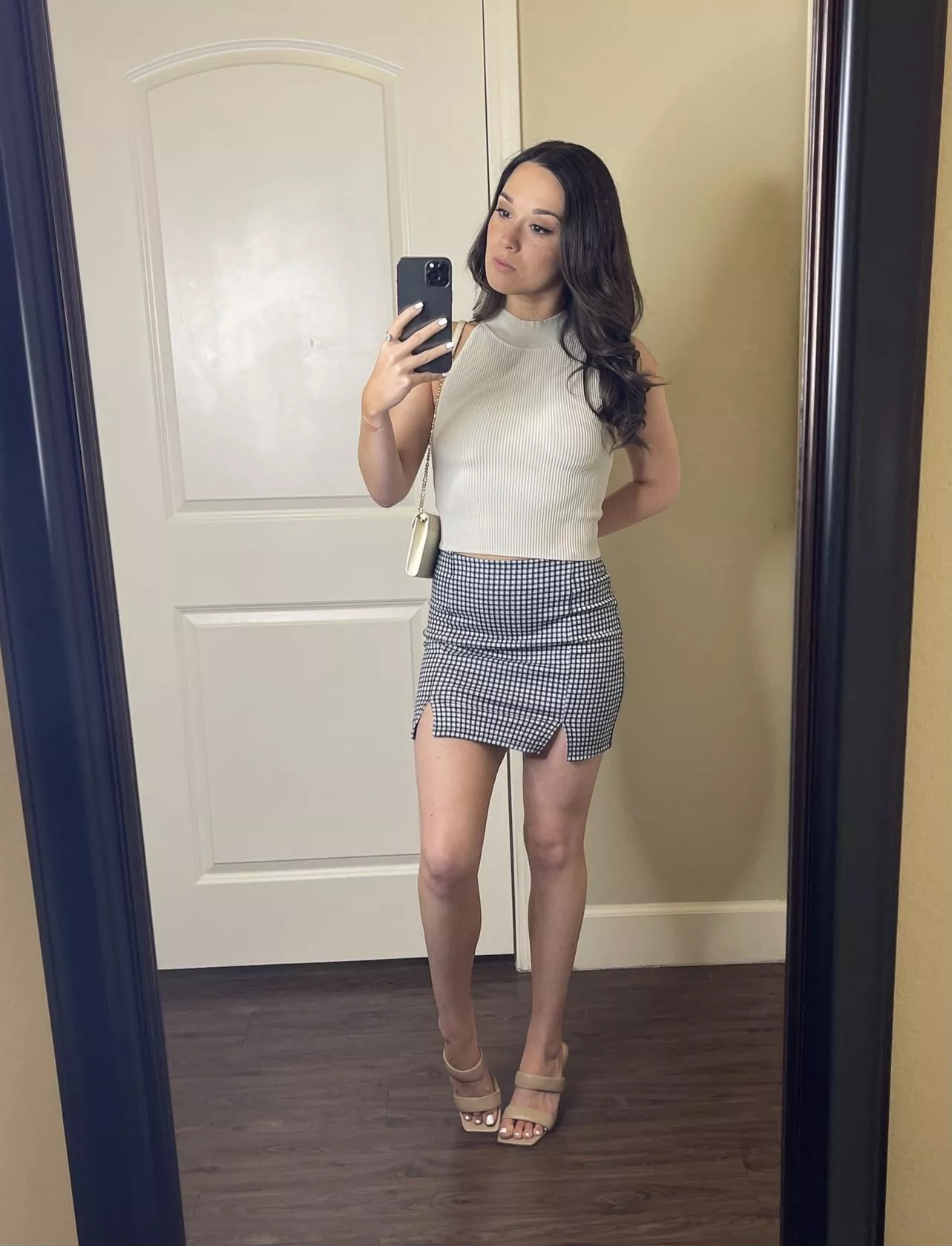 New skirt so I wanted to show off my legs :P posted by AlanaAraya