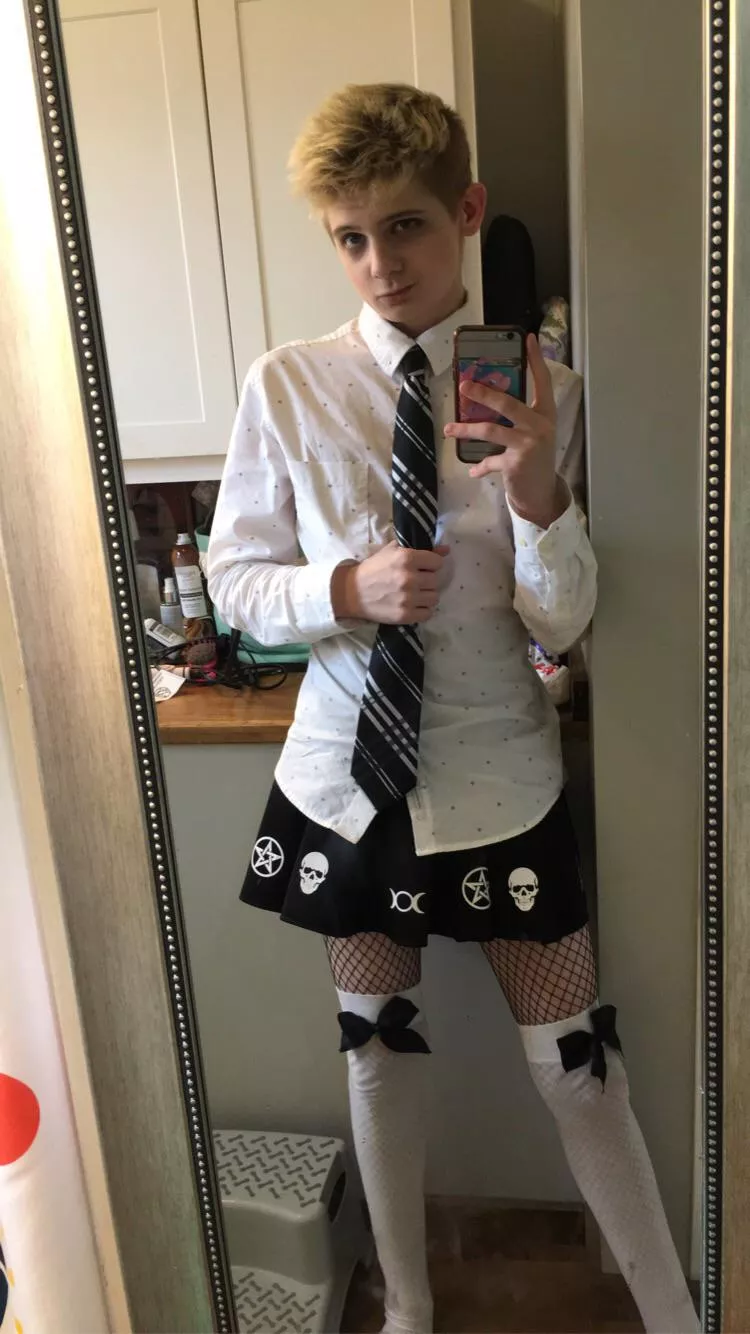 new tie did some makeup too posted by TheLoneHero17