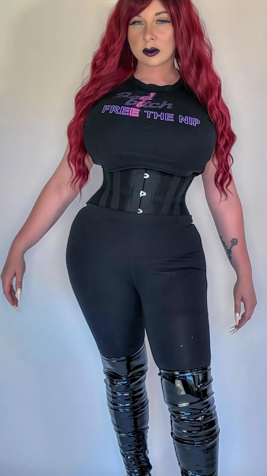 new titties healing and I'm feeling good. they are fucking HUGE posted by sapphiresummers