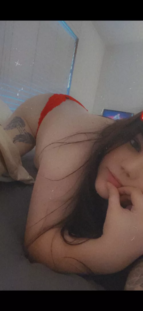 New to only fans! Check me out 😈 link in the comments by lilraccc97