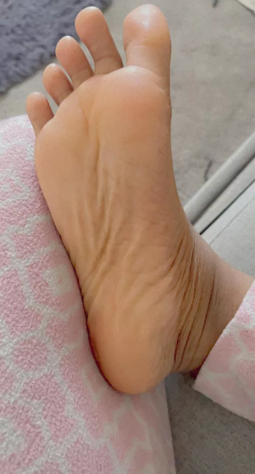 New To Reddit, But Hiiiii by wynniedapoof