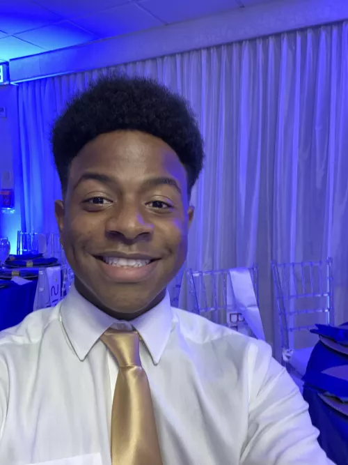 New to Reddit but wanted to say hello ! 👋🏾 by SimilarRaise2521