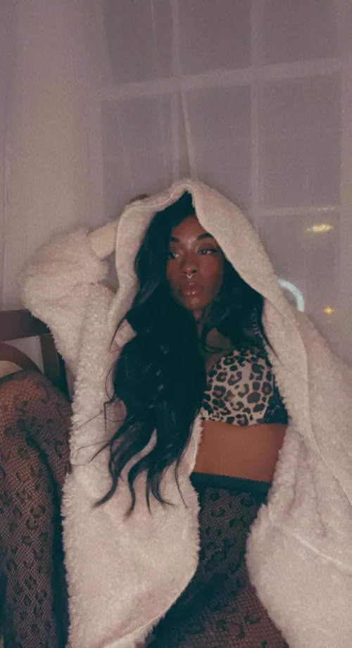 Newbie here. Say hello 🤍 by TweetyCat22